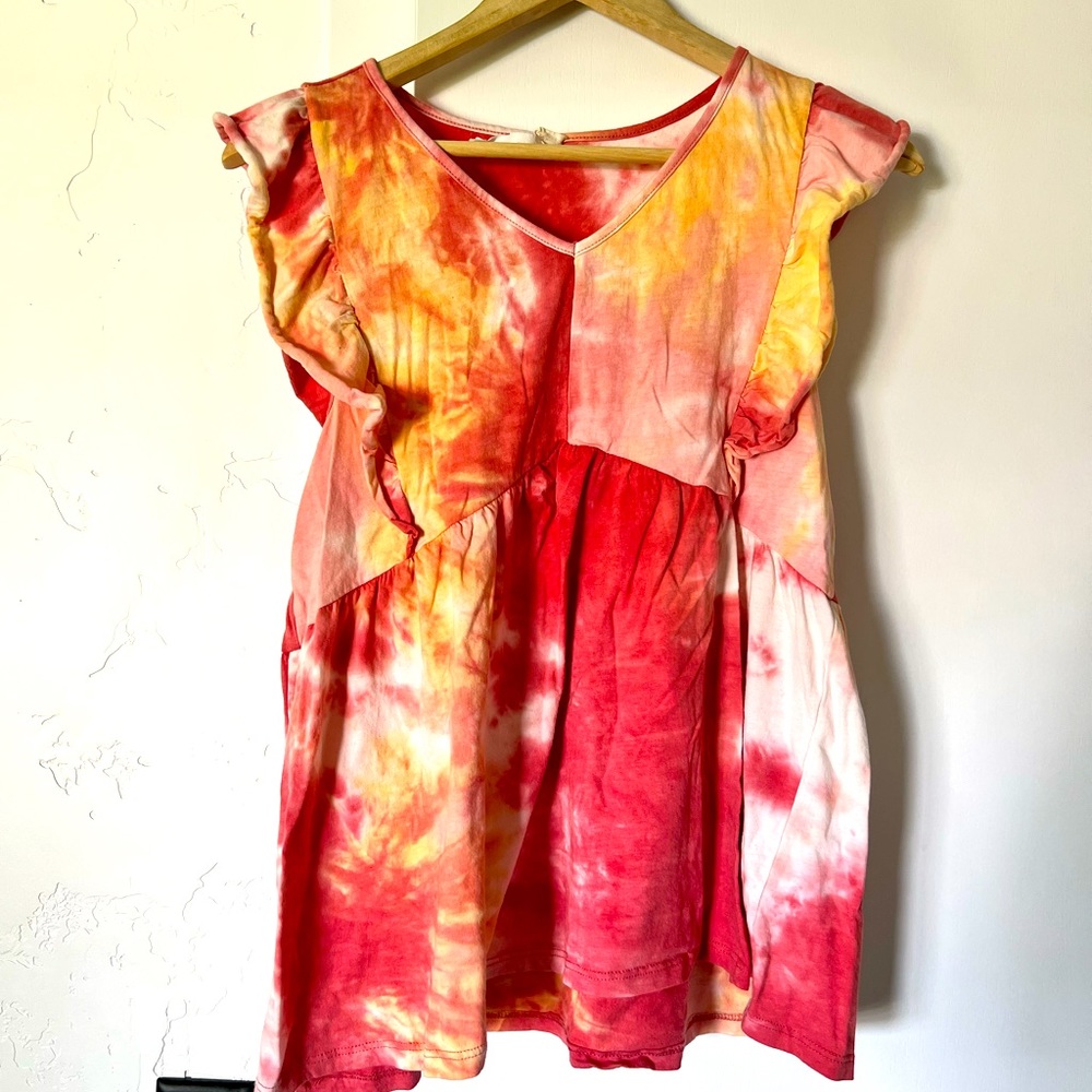 Tie dye flowy shirt